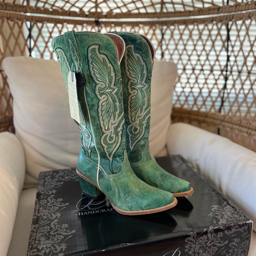 Dan Post turquoise snip boots. NWT.